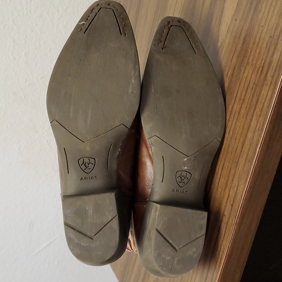 (SOLD) Girls Ariat boots size 4.5 - Picture 5 of 7